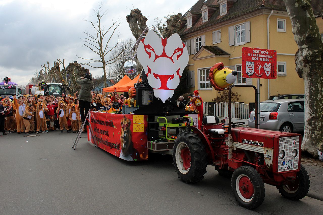 https://hessische-ludwigsbahn.de/CVB25504.jpg